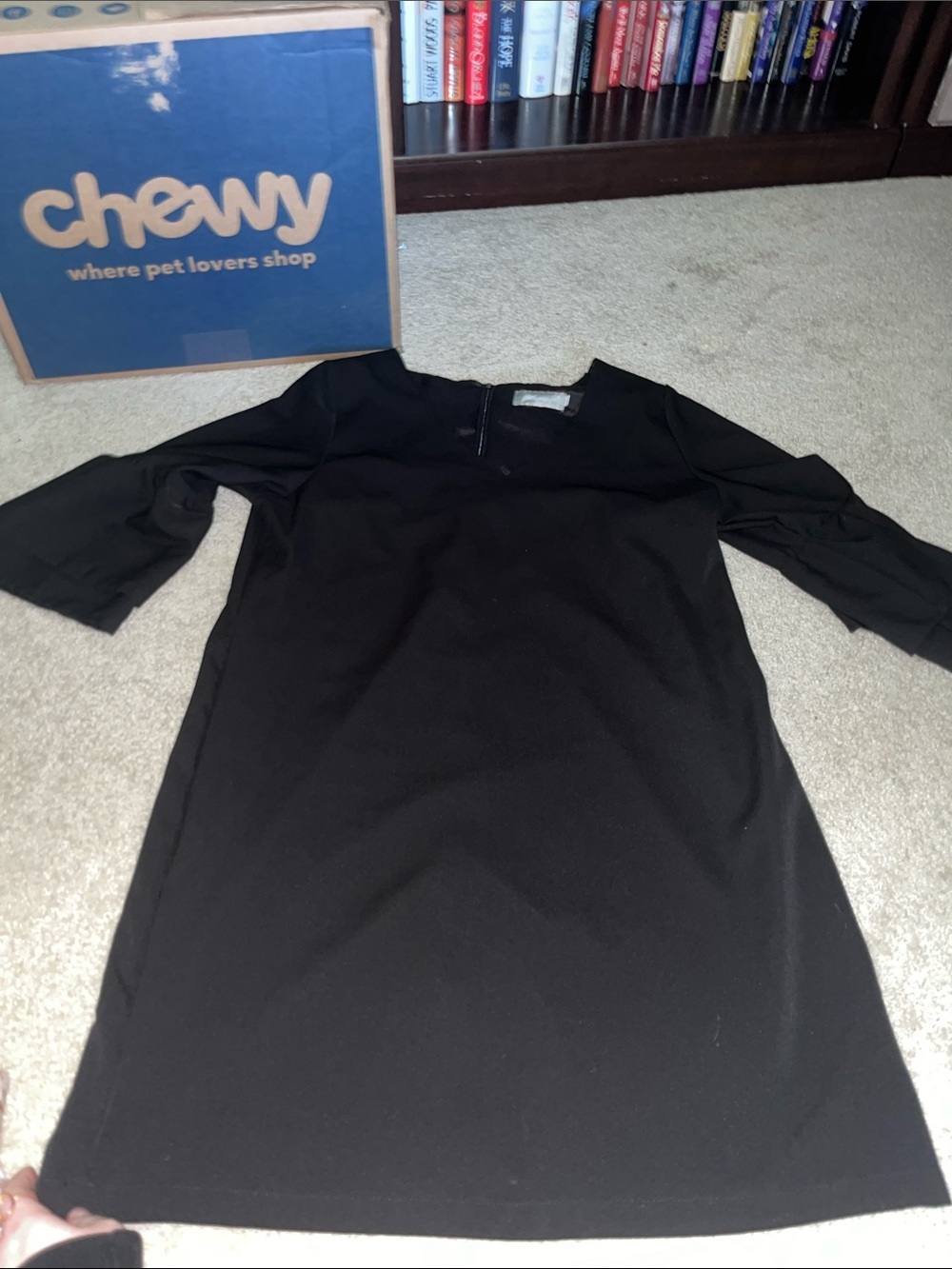 Elegant Black Midi Shift Dress with Three-Quarter Sleeves